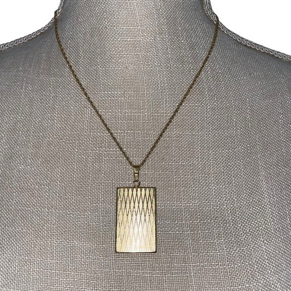 Damascene Spanish Black Gold Engraved
Inlay Geometric Vintage Pendant Necklace - Picture 10 of 16